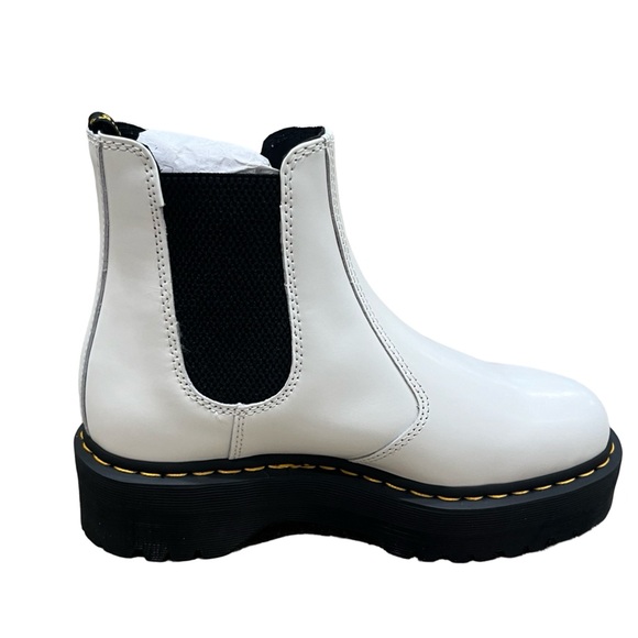 NWT Dr. Martens 2976 White Platform Chelsea Boots SZ 9 Grunge Baddie Biker Y2K - Picture 11 of 13